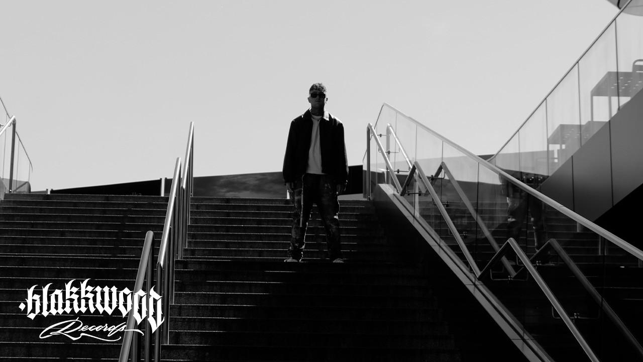 Obejrzyj Axel47 - Planety (OFFICIAL VIDEO) w YouTube Obejrzyj Axel47 - Planety (OFFICIAL VIDEO) w YouTube