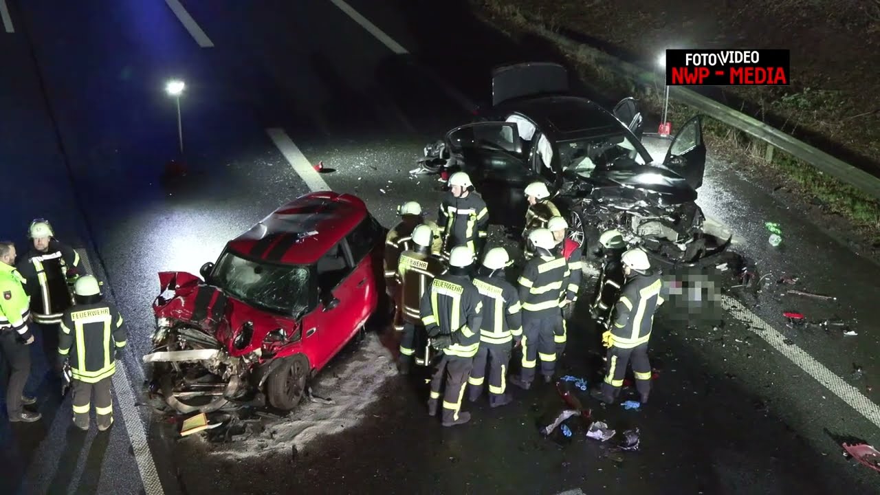 Geisterfahrerin verursacht schweren Frontalcrash auf A28 - FÜNF VERLETZTE, DARUNTER EIN BABY
