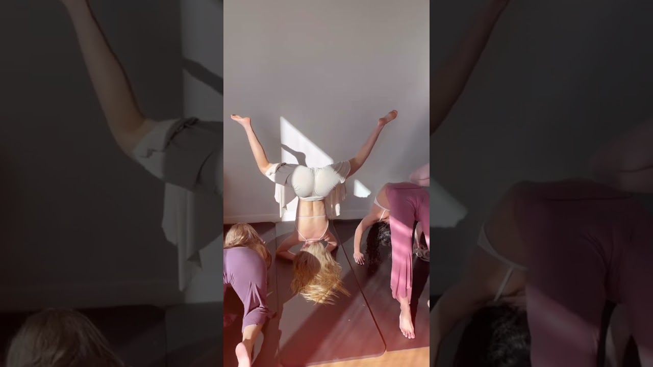 **Quad Yoga Twist! 🧘‍♀️✨ 