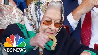 Queen Elizabeth Under 'Medical Supervision,' Buckingham Palace Says