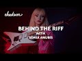 Capture de la vidéo Cobra Spell's Sonia Anubis: Solo From "Flaming Heart" | Behind The Riff | Jackson Guitars