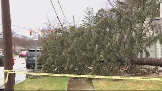Thunderstorms cause damage, power outages around Southeast Michigan