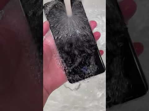Vídeo: El telèfon OnePlus one és impermeable?