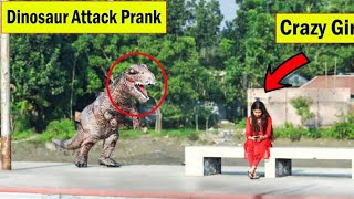 dinasor attack 😱 bhago dinasor aagya 😭#dinaspendidikan #prankvideo #prank #attack#viral#prankoncute