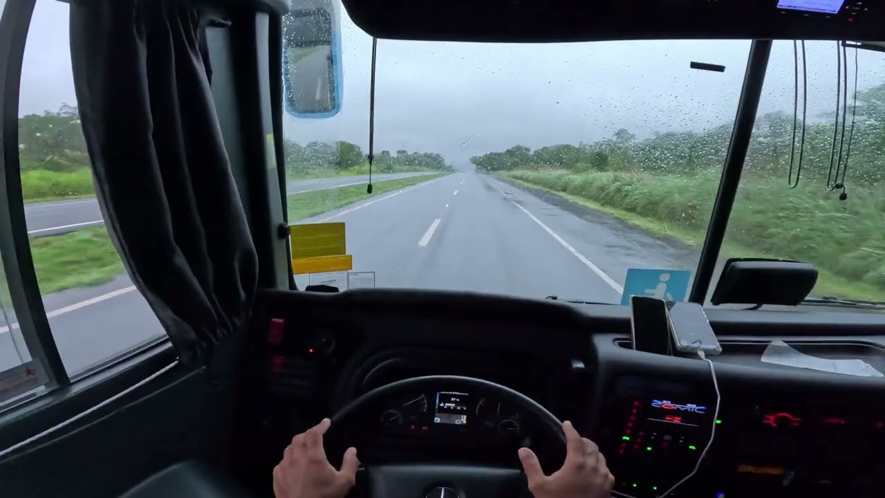 Condução na chuva, Curvelo Minas Gerais 24/02/2026, motorista de ônibus. 