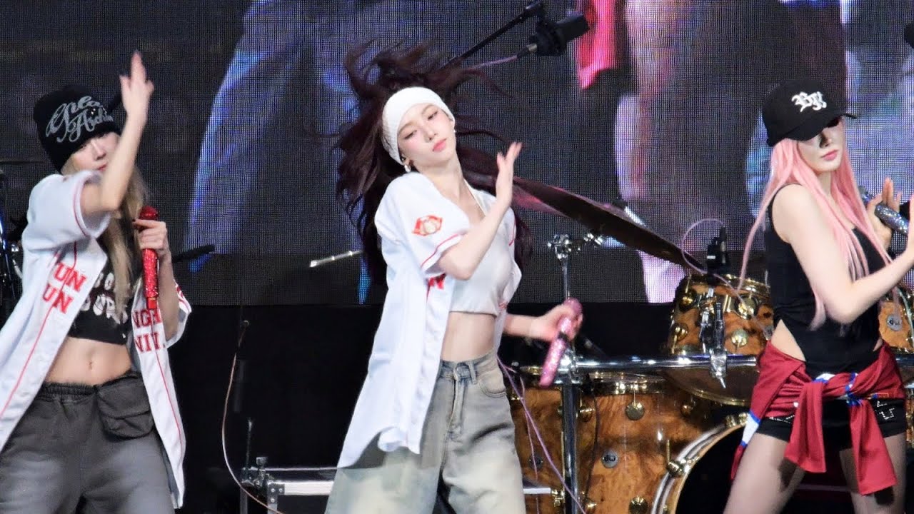 에스파 aespa, 카리나 KARiNA focus 🎧 'Whiplash' | 경희대 국제캠 | 241030