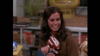The Mary Tyler Moore Show S1E03 Bess, You Is My Daughter Now (October 3, 1970)