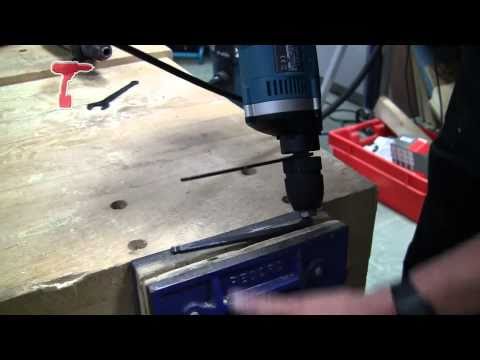 How to Change the on a Makita Drill - YouTube