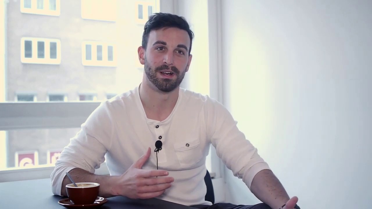 UX für Unternehmen - Interview mit Alexander Varro - YouTube