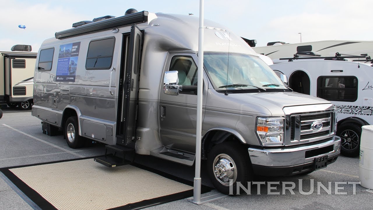 2020 Ford E-450 Super Duty Coach House 