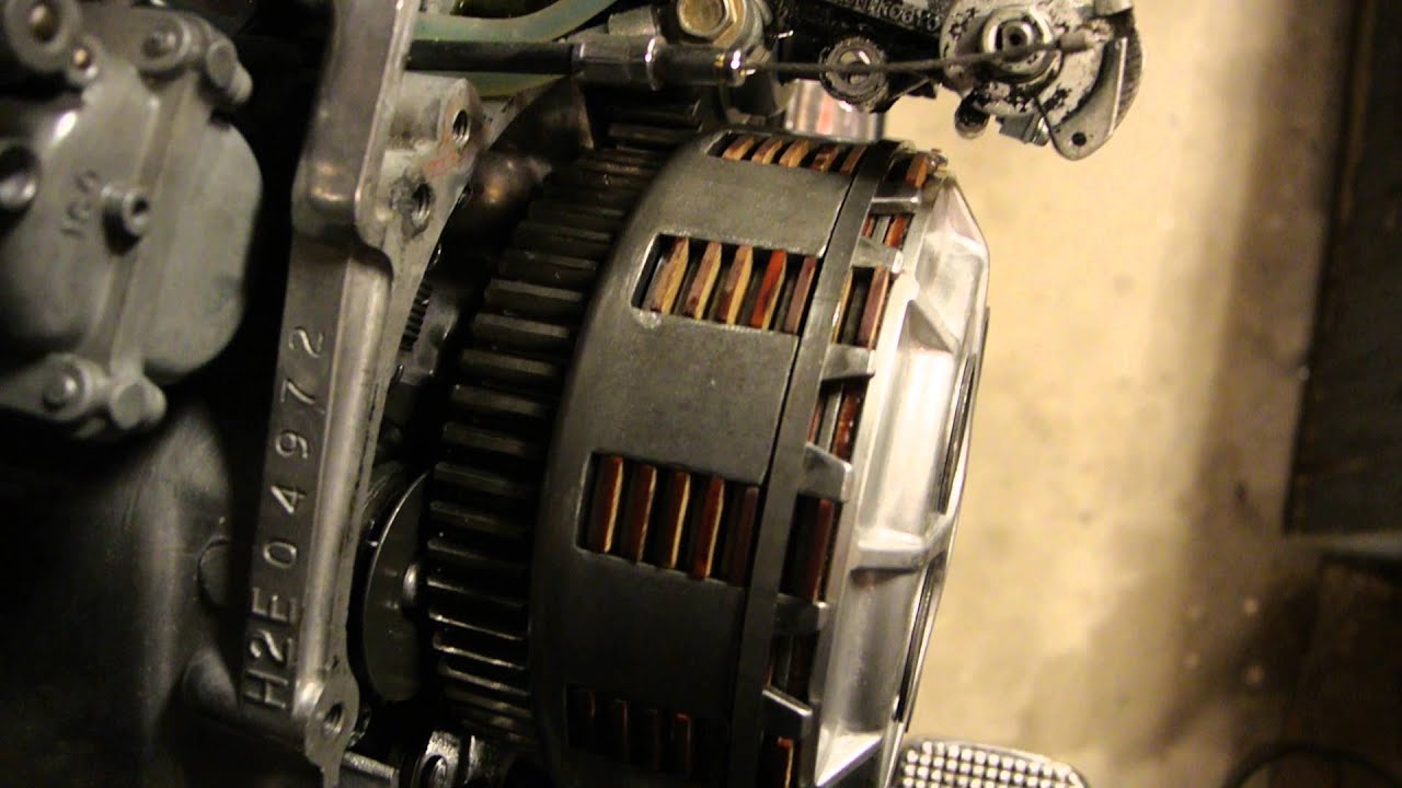 Kawasaki H2 750 twostroke triple. Nos clutch YouTube