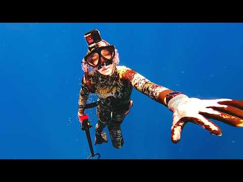 Girlfriend Blacks Out While Freediving (BF RESCUE POV) 1 Girlfriend Blacks Out While Freediving (BF RESCUE POV)