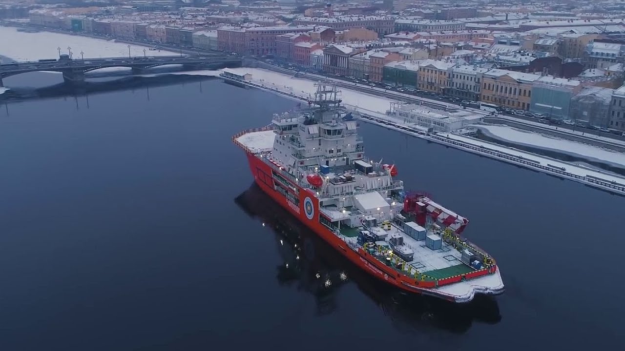 Rompehielos nacen en San Petersburgo