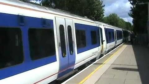 Class 165/0 165019 at Chalfont & Latimer