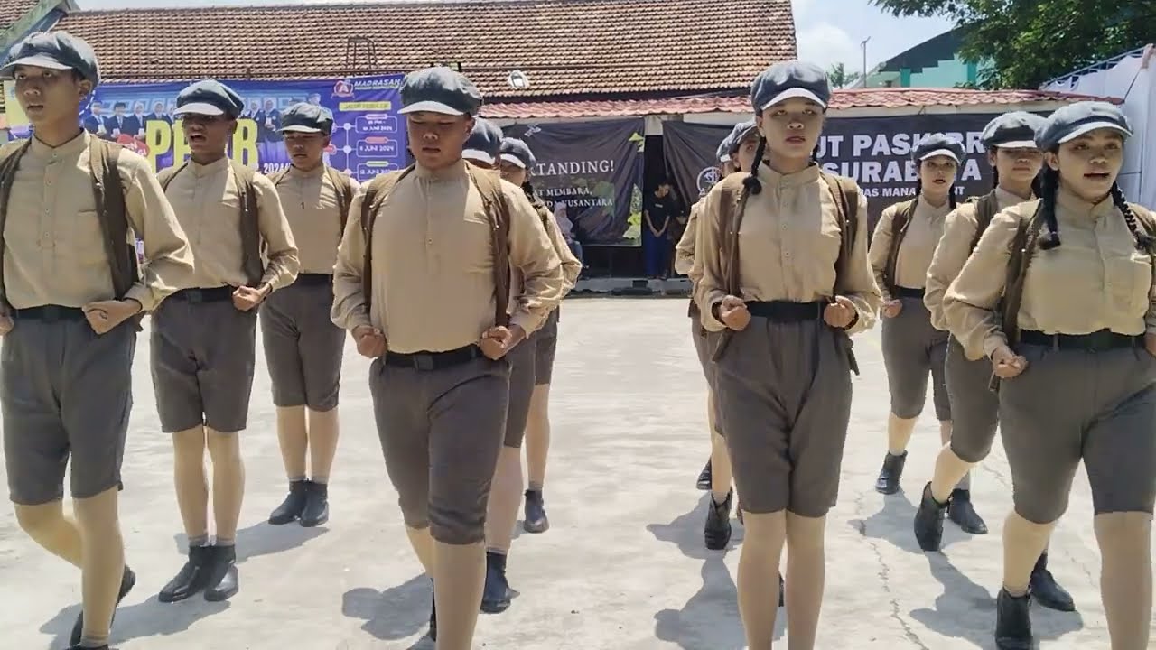 KISAH ANAK JALANAN | PENAMPILAN PASKIBRA SMAN 1 GEDEG TIM B DI LKBB AURA MAN 2 MOJOKERTO