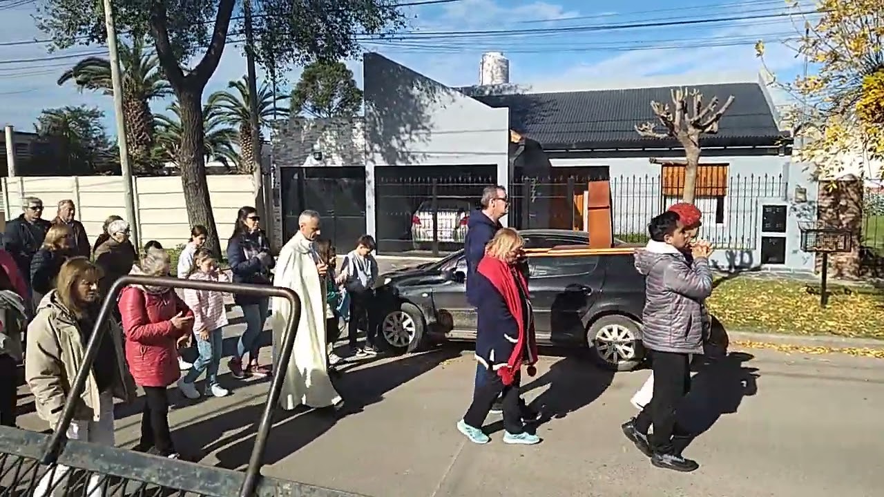 Fiesta con  Procesión; Misa y chocolate en homenaje al Dia de la Virgen de Lujan