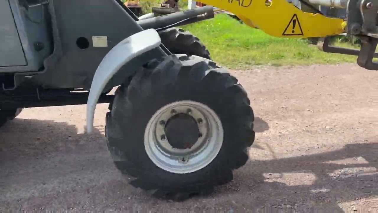 Hjullastare Kramer 750 med redskap