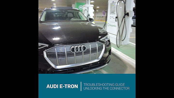Removing the stuck connector – Audi Etron