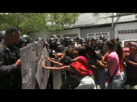 Denuncian decenas de muertos en motín en Venezuela