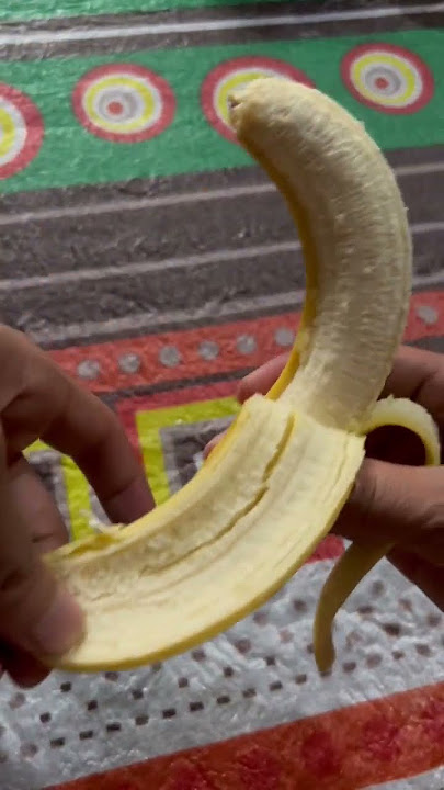 TUTORIAL MAKAN PISANG #shorts #akukamudanmakanan
