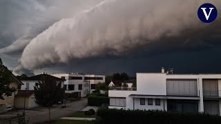 La tenebrosa escena de una gran masa de nubes avanzando en Alemania