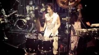 Maia Estianty percusi