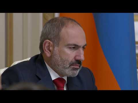 Video: Թռչող օրիգամի. Մեթյու Պարկերի ինքնաթիռները սառել են օդում