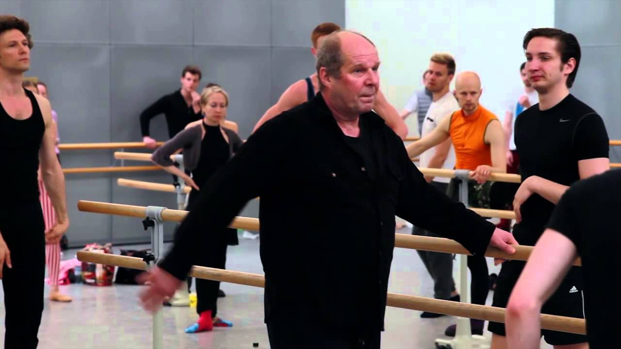 Getting ready for the show - The Finnish National Ballet