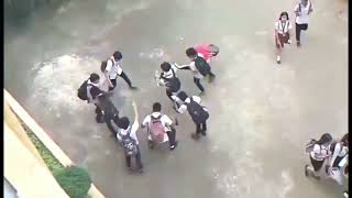 epic boys dance in schoolyard                                   Aaron smith - Dancin ( KRONO remix ) Resimi