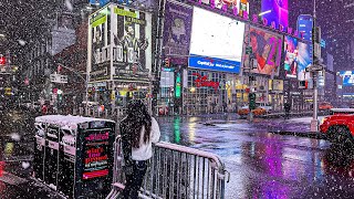 First Major Snowfall of 2022 - Walking 5th Ave, Rockefeller Center, Times Square