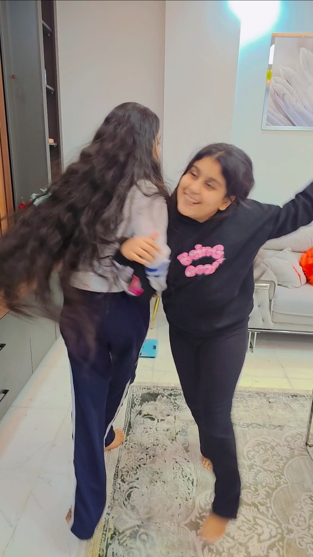 هيلين وهيفي رقصوا ع لعبة الحبار