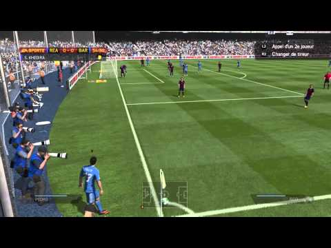 Video: FIFA 15-bugten Gör Fancy Sim Till Lekplatsfotboll