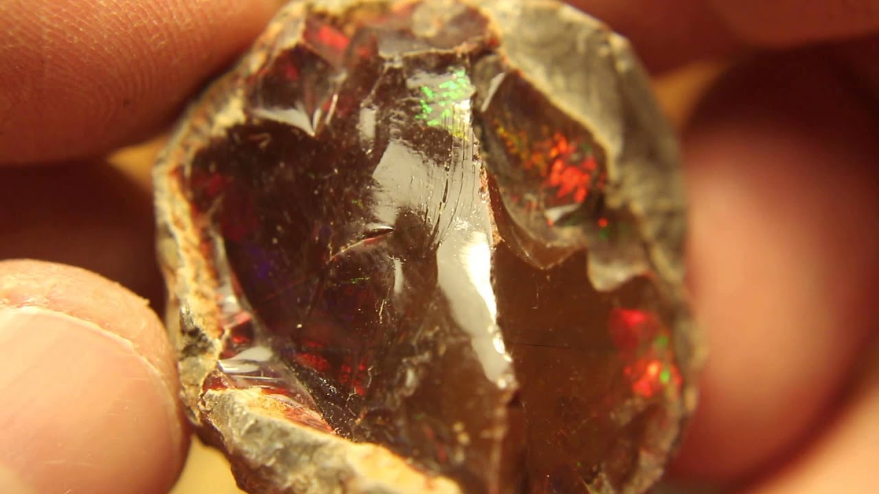 135ct Shewa Ethiopia Opal Rough Mix Patterns Hiding