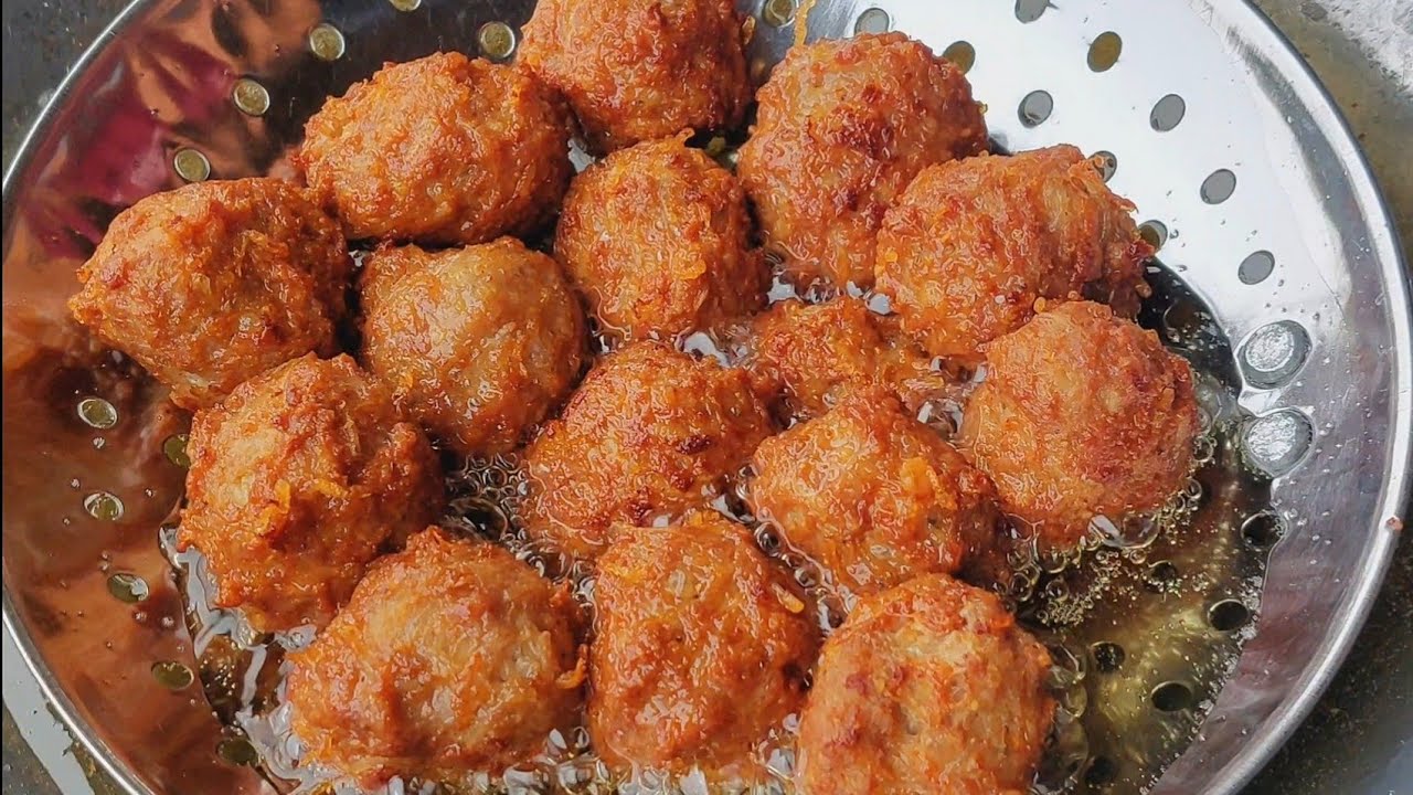 หมูก้อนวุ้นเส้นสามเกลอทอด ด้านในนุ่มเด้งไม่แข็งหอมอร่อย ทำง่ายเมนูยอดนิยม