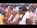 Priests at Pushkar Ghat stage dharna against officials
