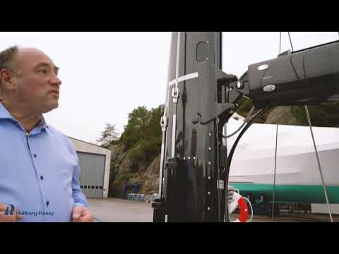 Hallberg-Rassy 50 video walk through part 11, the carbon in-mast furling