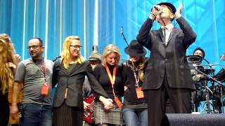 Leonard Cohen - I`ve Got A Little Secret (feat. UHTC dance) - Ziggo Dome, Amsterdam - 20-09-2013