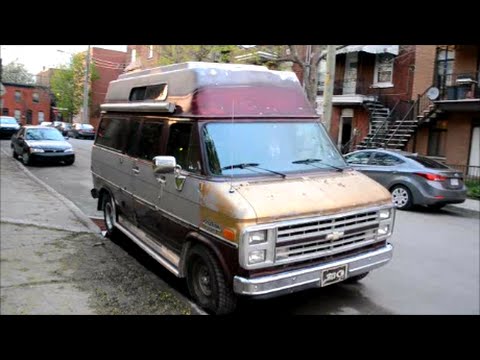 OLD CHEVY VAN G20 CAMPER SIGHTING + MONTREAL SUROUNDINGS