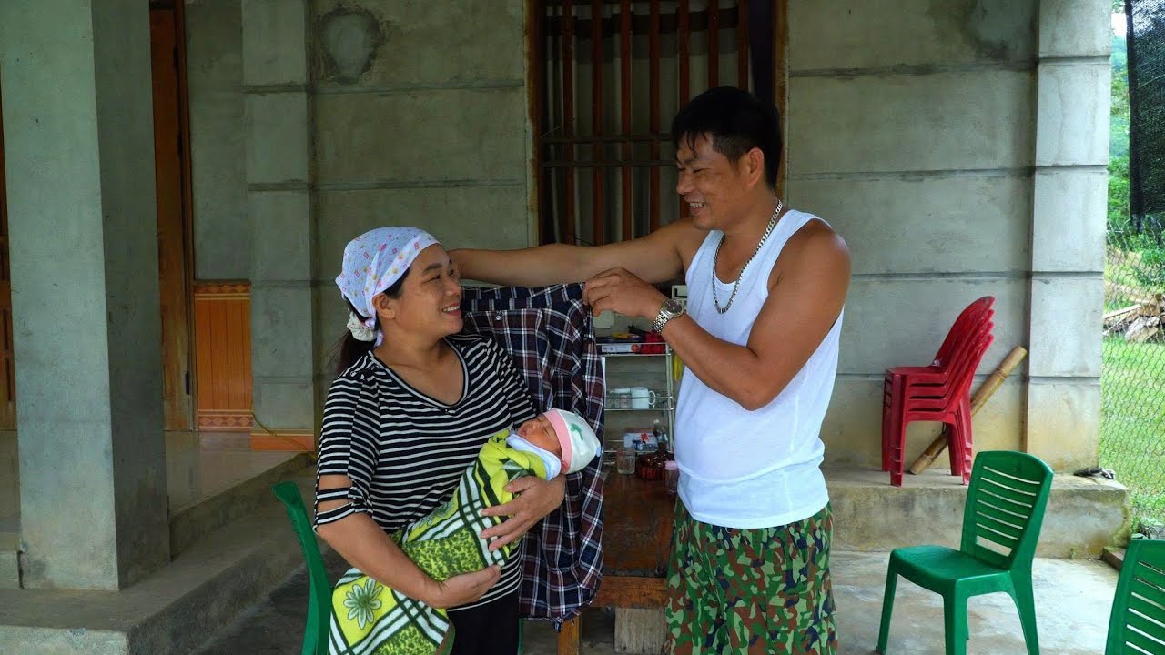 Trieu Long, the kind man who always brings smiles to single mothers and little angels