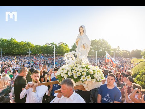 Procesia so sochou Panny Márie. 41. výročie zjavení Panny Márie, Kráľovnej pokoja 25.6.2022