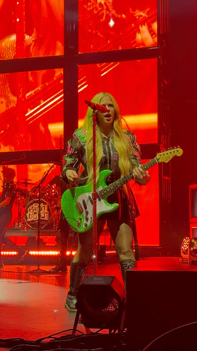 Avril Lavigne - He wasn't Niagara Falls - The Greatest Hits Tour 2025 #avrillavigne