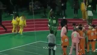 iKON and Astro Interaction - ISAC 2019