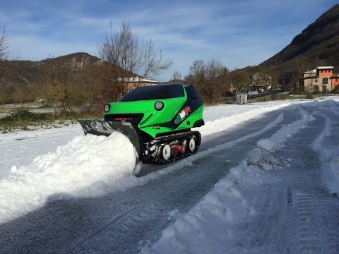 Robot Snow Plowing ATR-ORBITER Stress Test ( SNOW 2015 FROM CANOSSA ITALY)