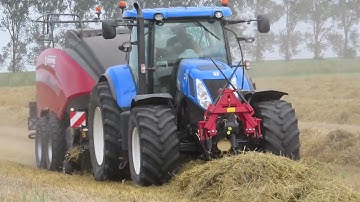 Oogstdag en strobalen persen in Drieborg (Groningen)