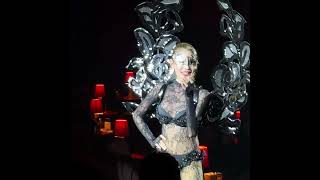 Tradional thailand dance and CALYPSO CABARET Bangkok