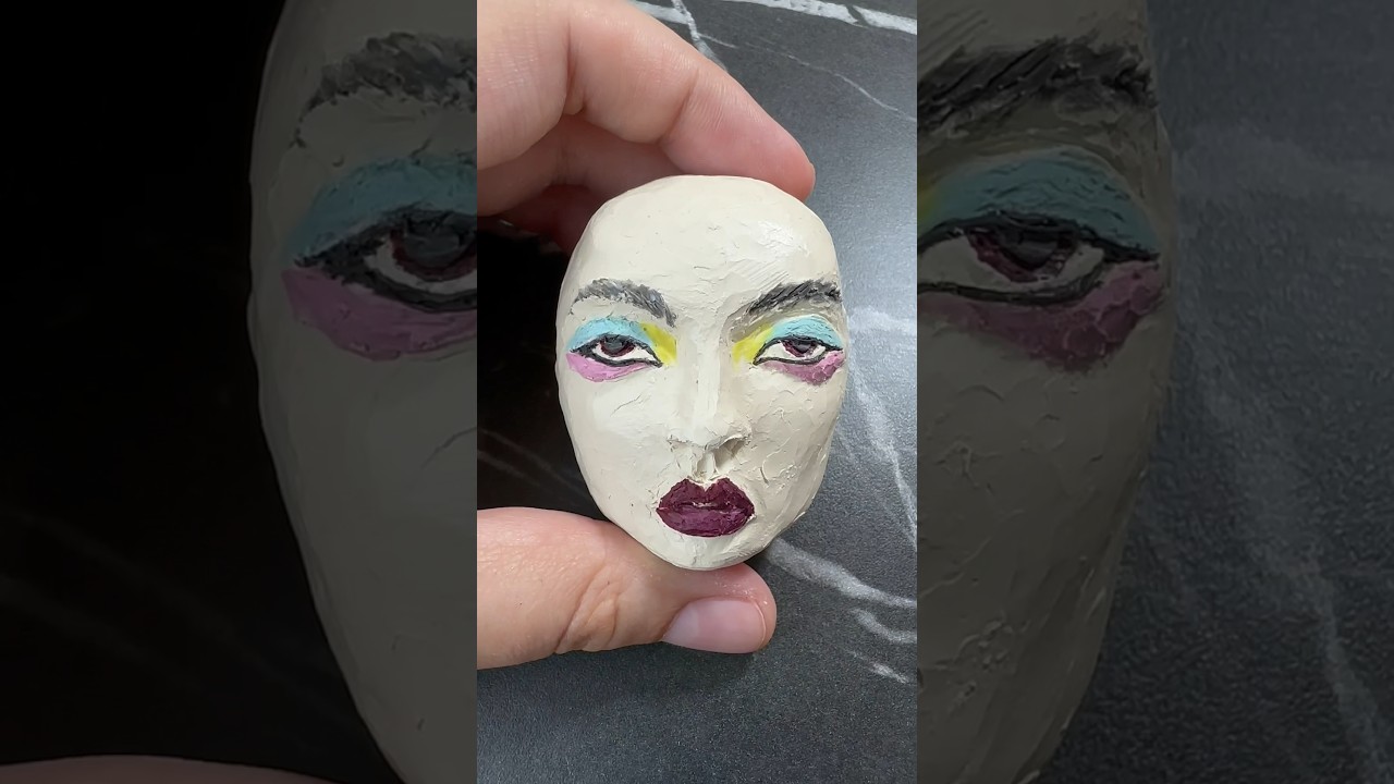 Me and my assistant Jax made a  beautiful Sculpture 😲