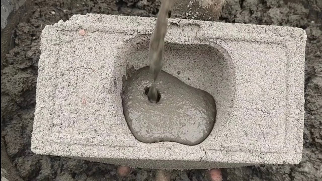 Big blocks of sand cement water 💦💦 crumbling trying something new