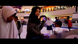 ICE SKATING CIBINONG CITY MALL