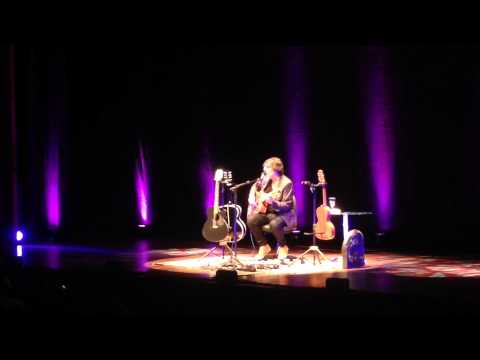 Lobão canta "Dilma bandida" no Recife
