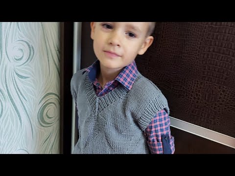 Связать спицами безрукавку для мальчика 4 лет